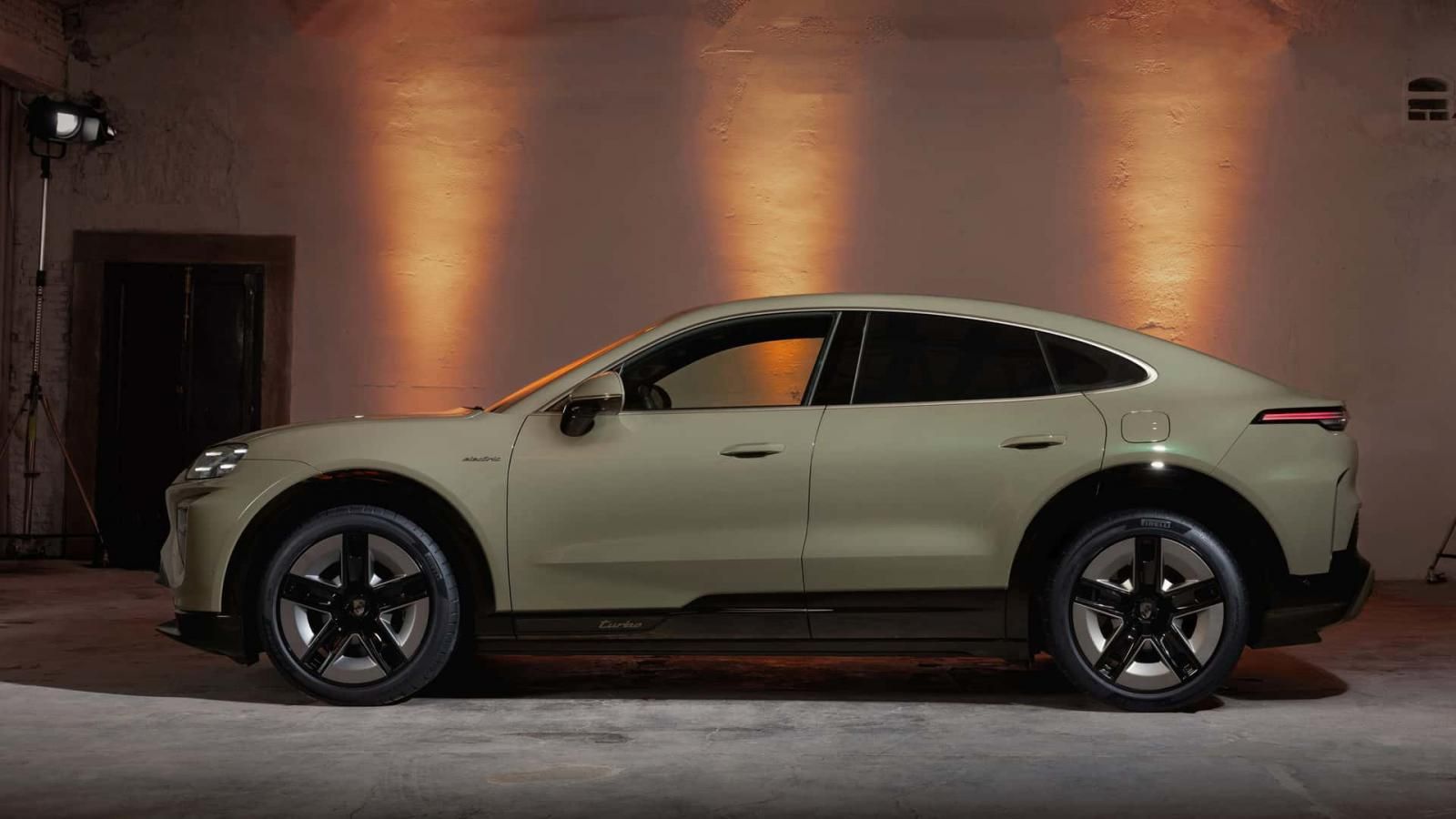 Ντεμπούτο για την Porsche Cayenne Coupe Electric με 1.156 άλογα